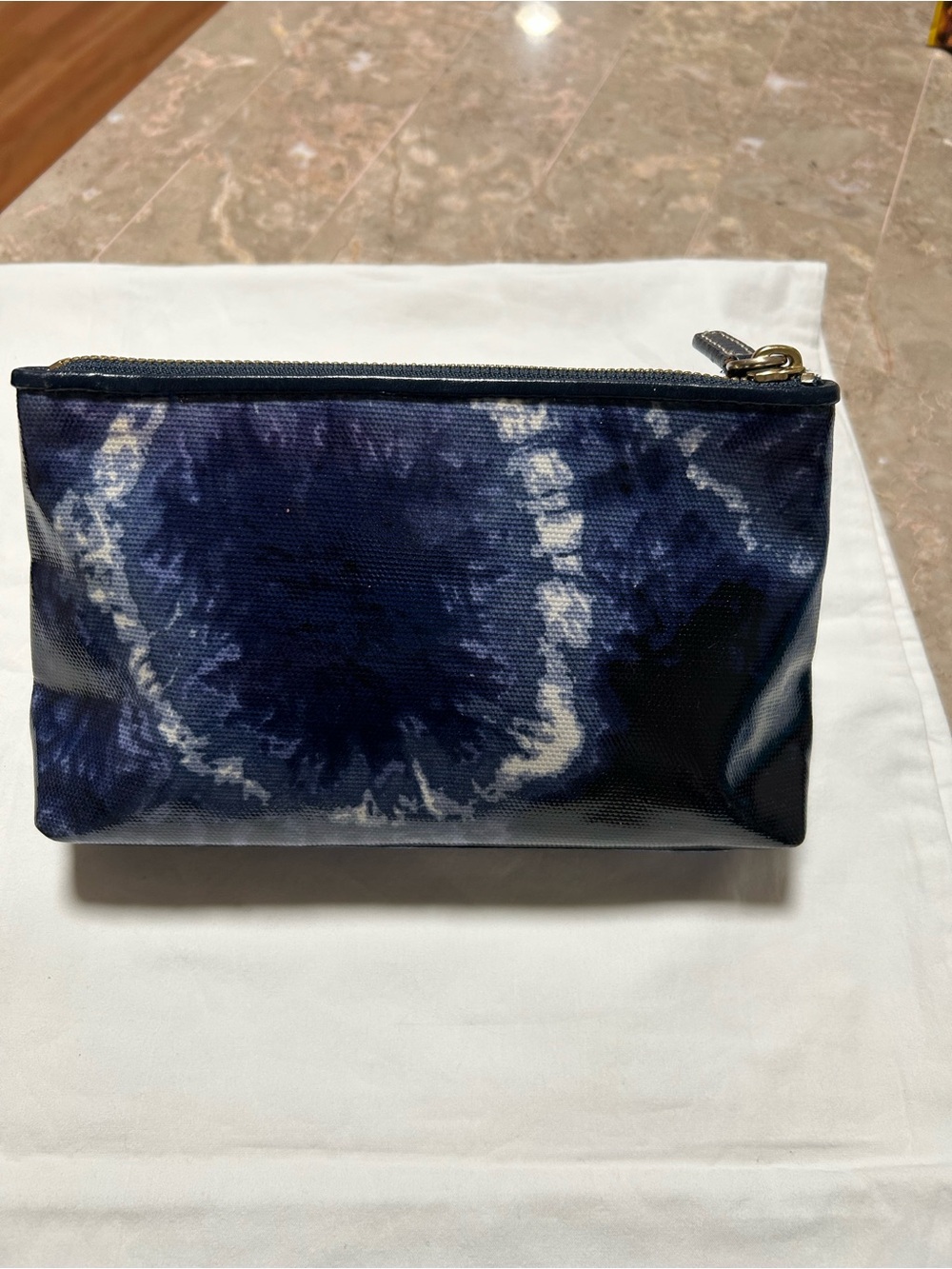 Michael Kors Blue and White Tie-Dye Small Pouch - Picture 7 of 10